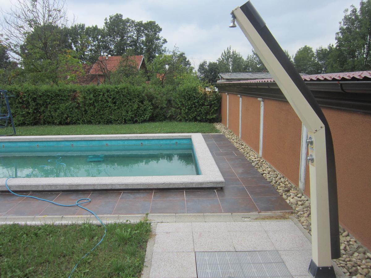 Pansion Laktaši Hostel Bagian luar foto