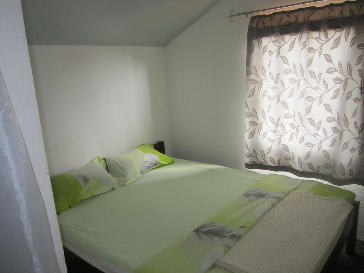 Pansion Laktaši Hostel Bagian luar foto