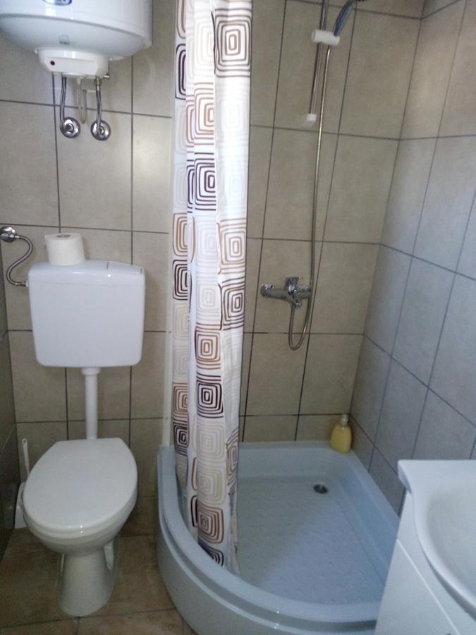 Pansion Laktaši Hostel Bagian luar foto